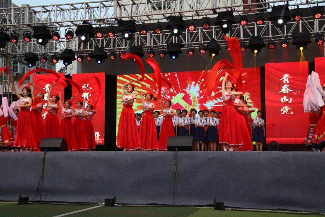 应急救灾帐篷已陆续搭建受灾群众生活需求有保障